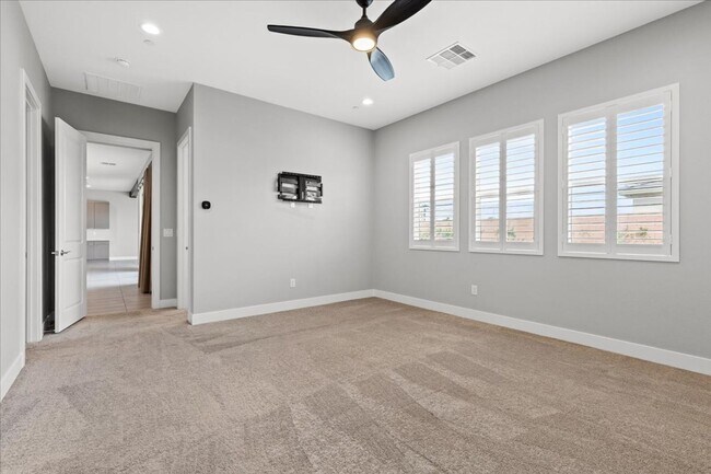 Building Photo - Fabulous Home!