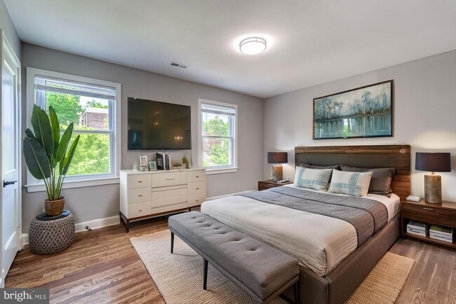 Building Photo - 1902 Good Hope Ct SE