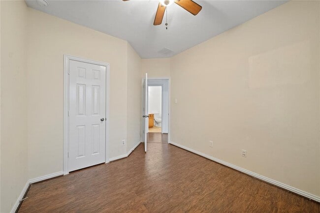 Building Photo - 7030 Thistlewood Park Ct