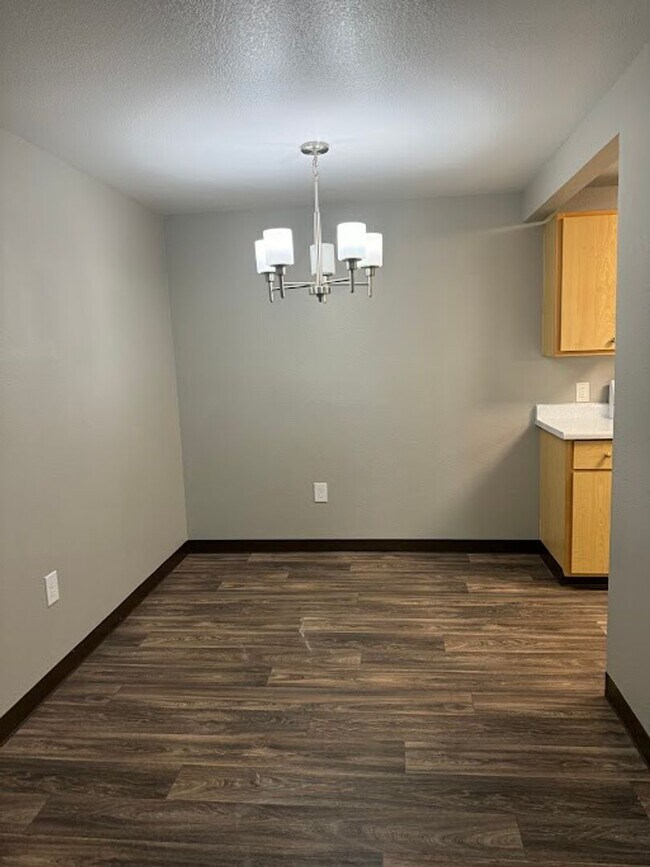 Building Photo - The ideal space to balance life, work and play.