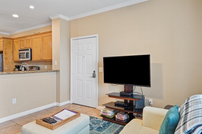 Building Photo - 7000 Seawall Blvd
