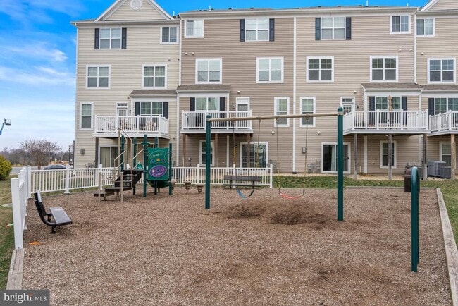 Building Photo - 24660 Caribou Square