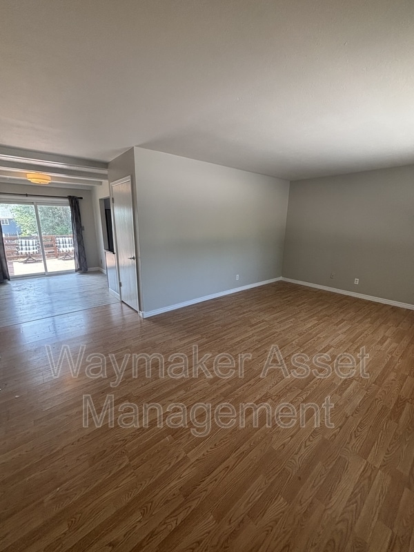 Building Photo - 3495 Montebello Dr W