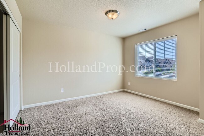 Building Photo - Beautiful, Light-Filled 4-Bedroom Home with a Charming Backyard NEW PRICE $3,295 and REDUCED SECU...