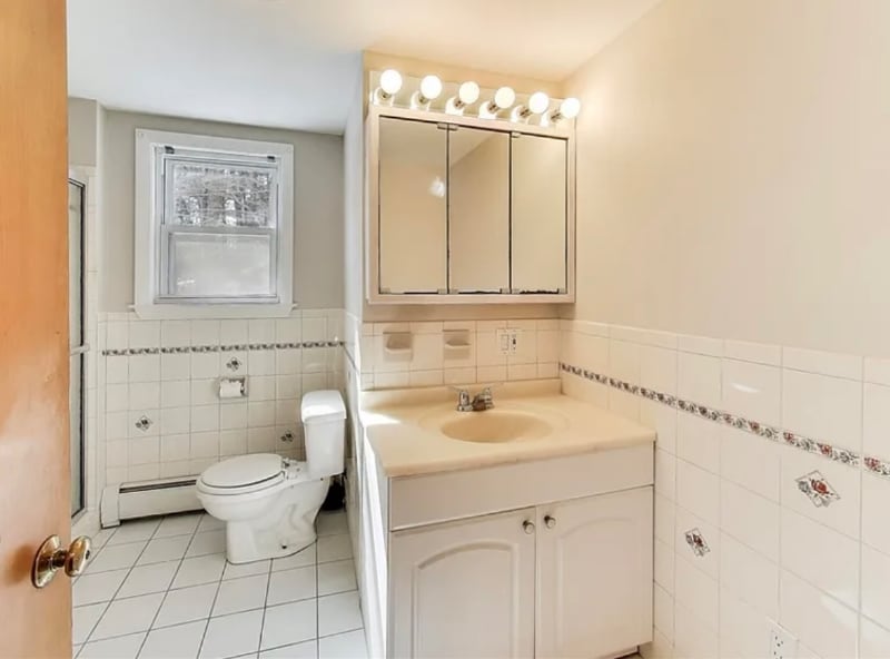 Building Photo - 215 Blue Hill Dr