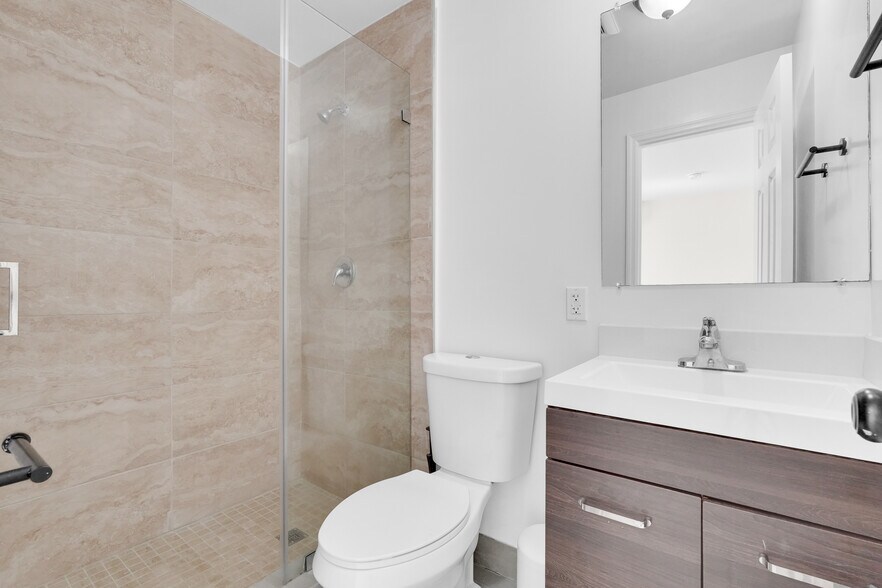 Building Photo - 52 NW 47th Ter