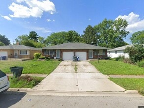 Building Photo - 1324-1326 Fenceway Dr