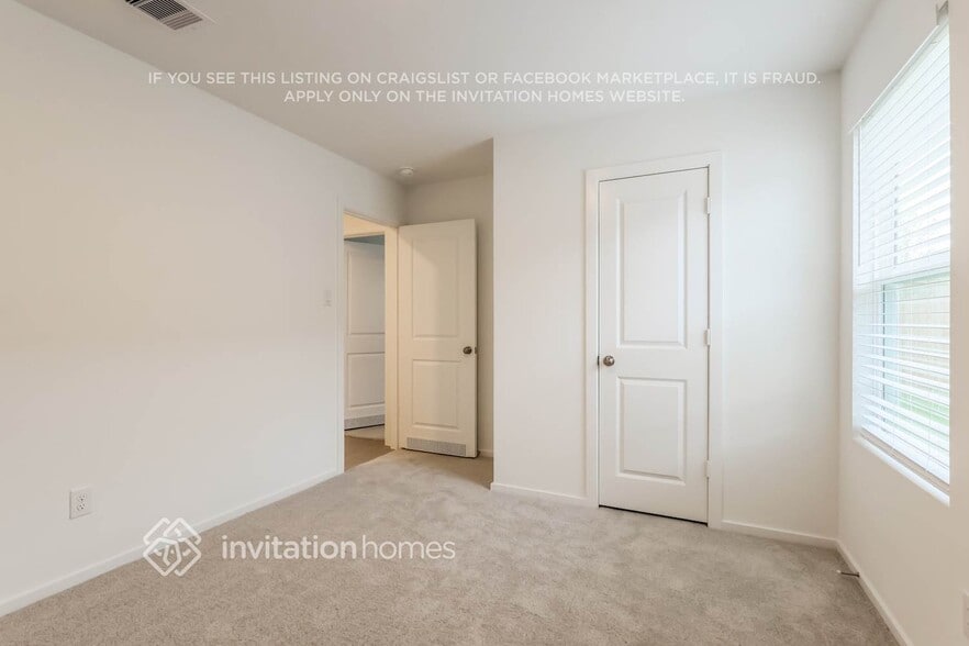 Building Photo - 15211 Abella Dr