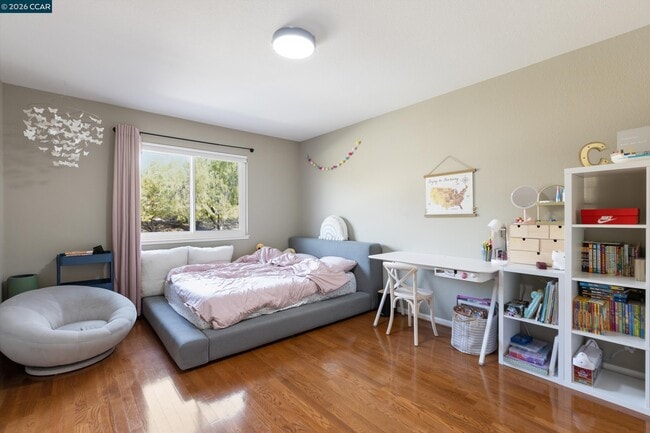 Building Photo - 342 Newcastle Ln