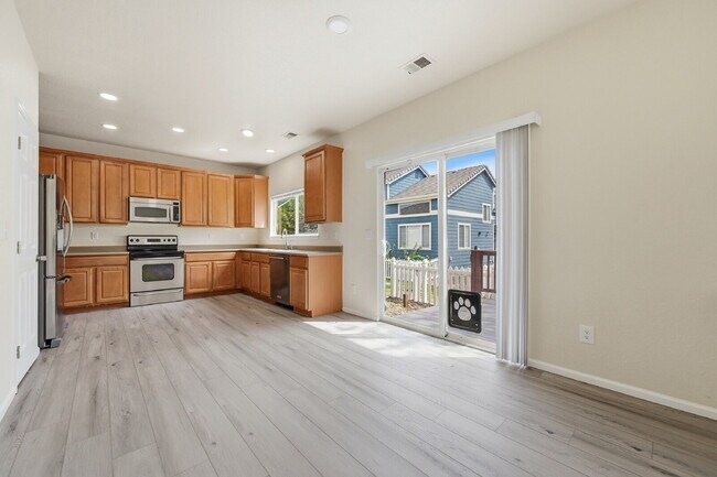 Building Photo - $2,740.95 - 3 Bed, 2 Bath Home in Thornton with Central AC and In Unit Laundry!