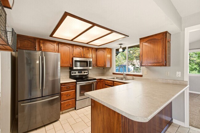 Building Photo - 1203 N 100 E