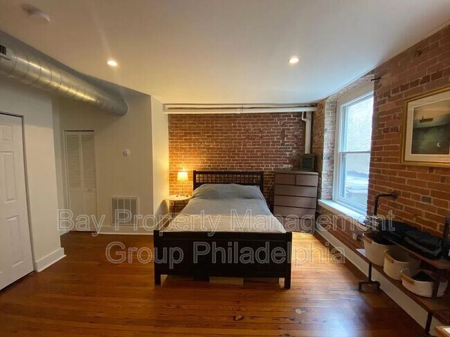 Building Photo - 817 N 2nd St