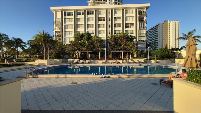 Building Photo - 5600 Collins Ave