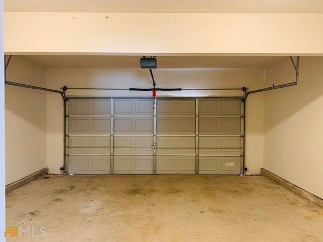 Building Photo - 221 Southwind Ln