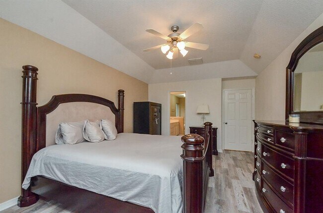 Building Photo - 20203 Goss Hollow Ln