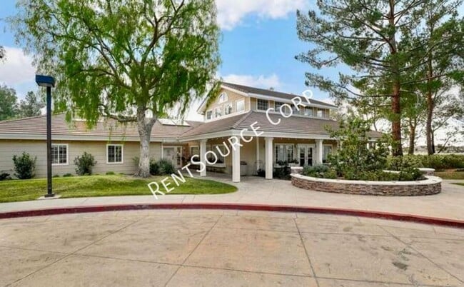 Building Photo - 28132 Castillo Ln
