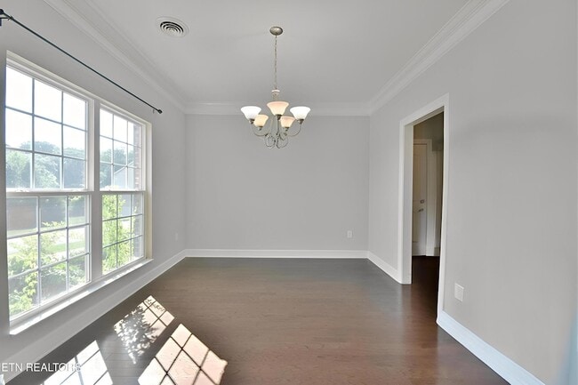 Building Photo - 3032 Oakwood Hills Ln