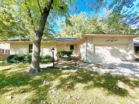 Building Photo - Charming 3-Bed, 2-Bath Home in South Tulsa