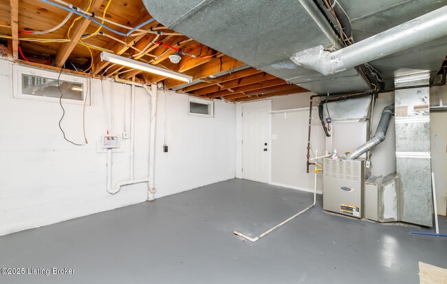 Building Photo - 7110 Fox Harbor Rd