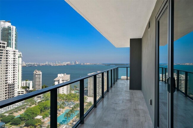 Building Photo - 1451 Brickell Ave