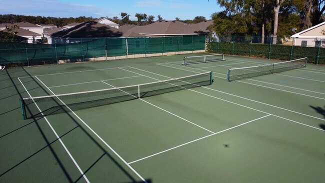 Building Photo - For rent 2 bedroom 2 bathroom 1 car garage condominium