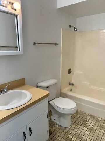 Building Photo - 214 Madison St