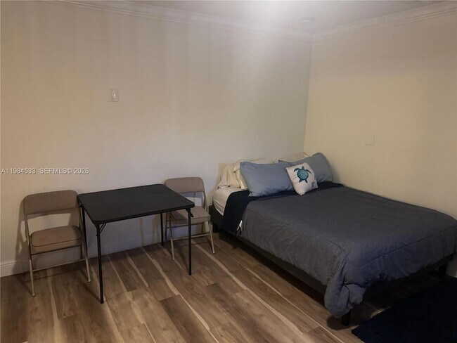 Building Photo - 5170 SW 18th Ct