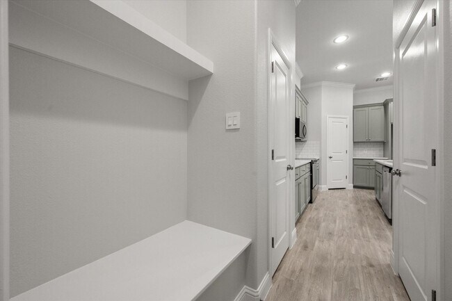 Building Photo - Brand New Luxury Townhouse in West Arlington
