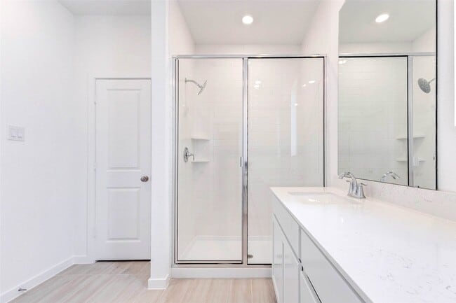 Building Photo - 27410 Sweetwater Bay Dr