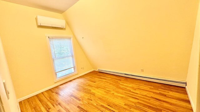Building Photo - 15 Norfolk Ct