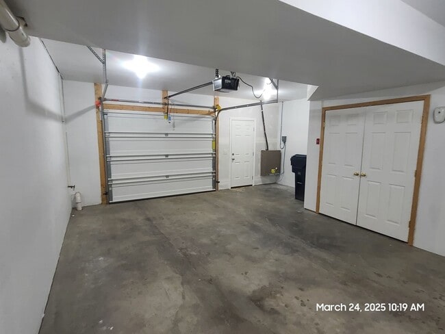 Building Photo - 3 Bedroom Townhome for Rent in Waynesboro