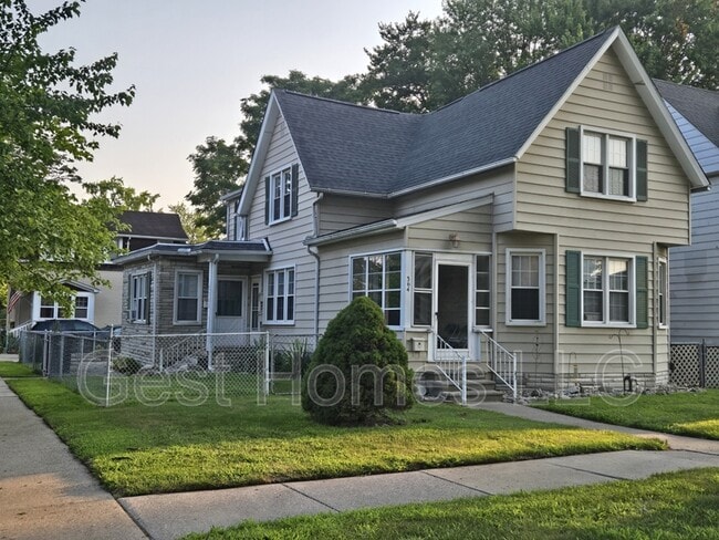 Building Photo - 2753 4th St