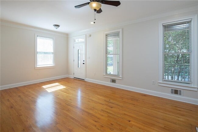 Building Photo - 1440 Hardee St NE