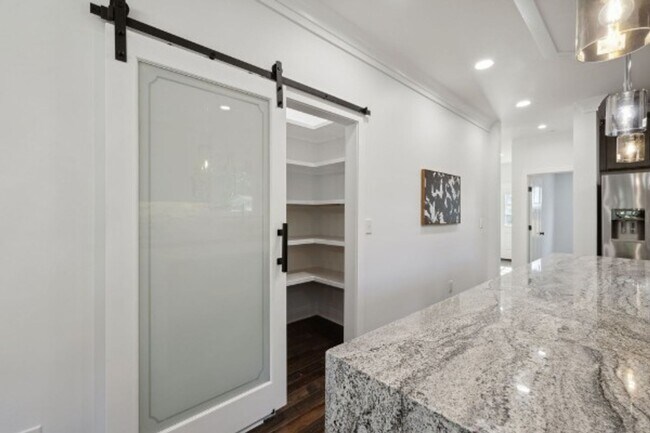 Building Photo - Brand NEW East Nashville 3 bedroom/3.5 bat...