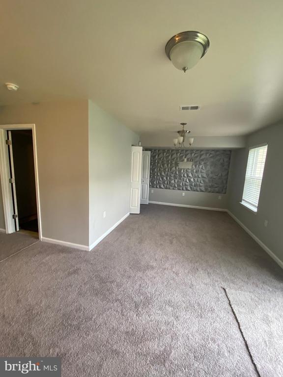 Building Photo - 640 Jacobsen Cir