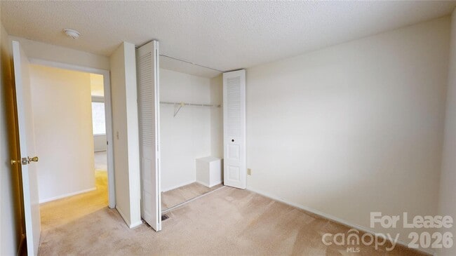 Building Photo - 1211 Scaleybark Rd