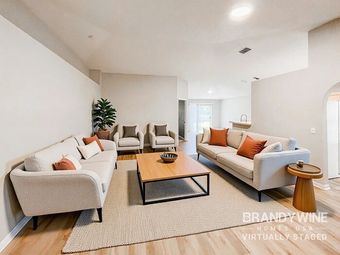 Building Photo - 4396 Marsh Hawk Dr S