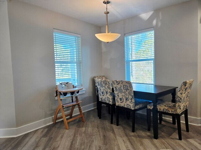 Building Photo - 143 Shallow Reed Dr