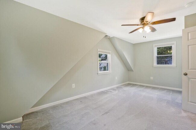 Building Photo - 6024 Rixey Dr