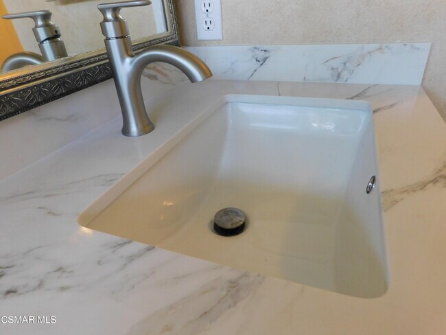 Building Photo - 4887 Santo Dr