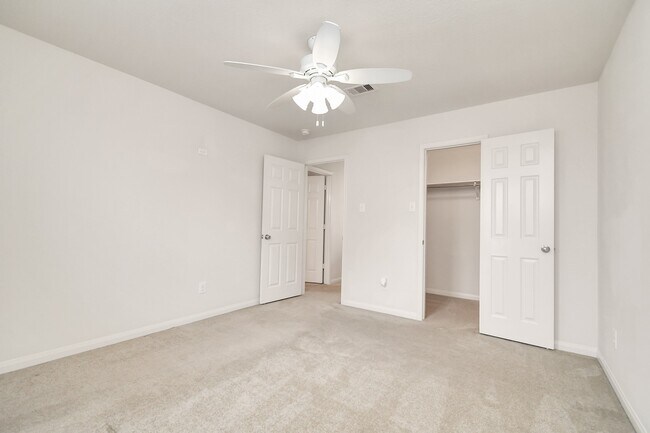 Building Photo - 829 Indigo Springs Ln