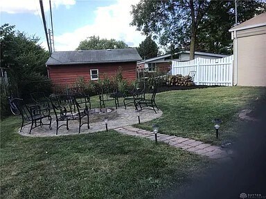 fire pit and seating area - 3017 La Plata Dr