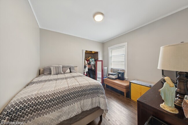 Building Photo - 4836 W Nelson St