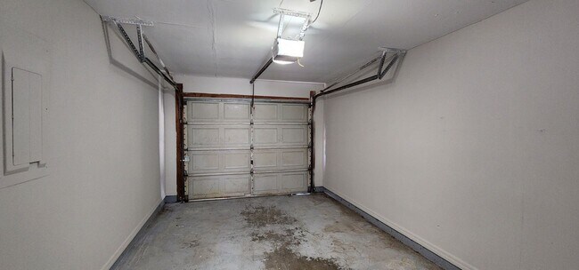 Building Photo - 3/2 1 car garage in Vero Beach