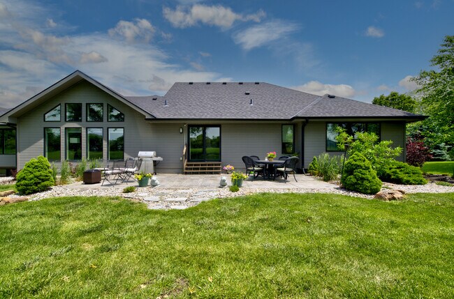 Building Photo - 4606 S 184th Plaza