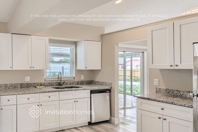 Building Photo - 6234 Beaumont Ave