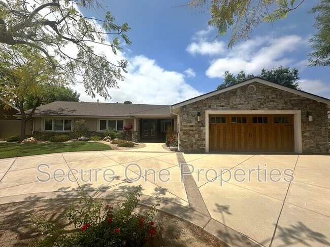 Primary Photo - 1695 Berkshire Dr