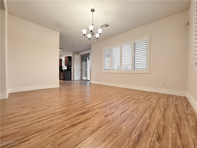 Building Photo - 117 Tall Ruff Dr