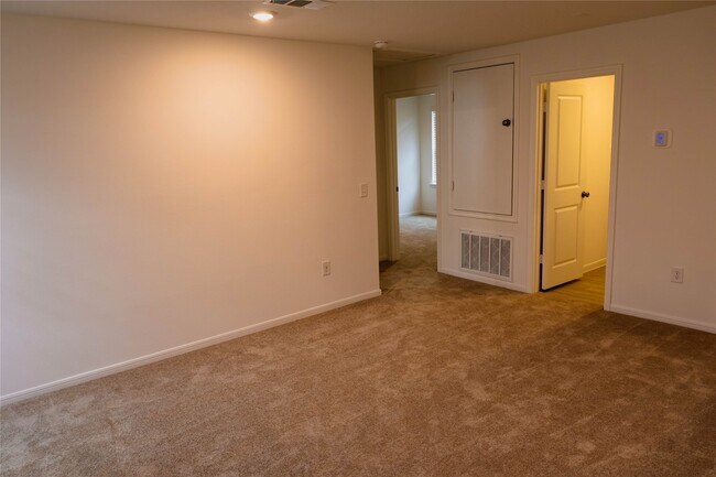 Building Photo - 14984 Rustic Moon Rd