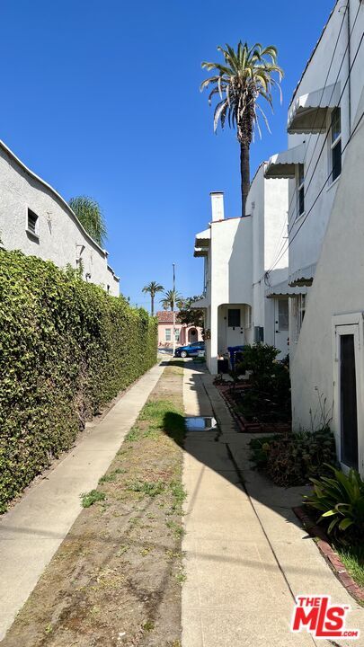 Building Photo - 4770 Edgewood Pl